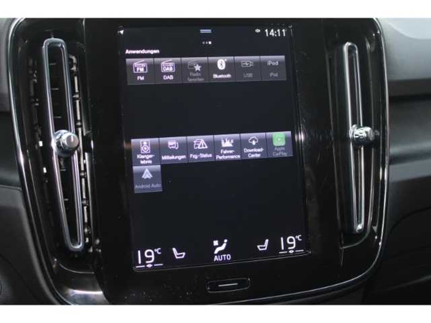 Volvo  T5 Plus Dark Plug-In Hybrid Twin Engine mit Kamera, ACC, BliS, HarmanKardon, GJR, Led